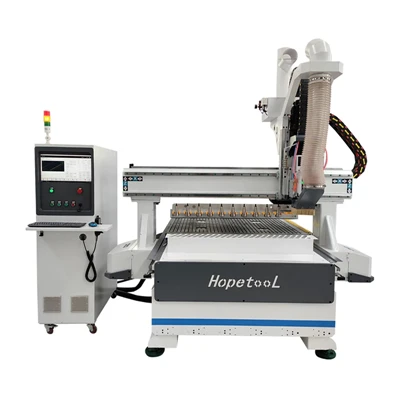 1325 1530 آلة التوجيه CNC التي تعمل تلقائيًا على تغيير الأدوات